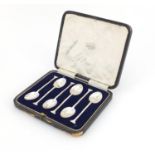 Set of six silver teaspoons By Thomas Bradbury & Sons Ltd, Sheffield 1926, with fitted case, 10cm in
