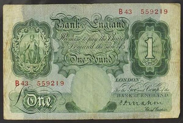 Good collection of Bank of England bank notes including Cashiers Cyril Patrick Mahon, Basil Gage - Image 20 of 20