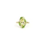 9ct gold peridot and green stone ring, size T, 3.3g :For Further Condition Reports Please Visit