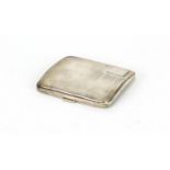 Rectangular silver cigarette case with gilt interior, by Cohen & Charles London 1929, 59.0g :For