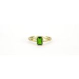 9ct gold green stone ring, size T, 1.9g :For Further Condition Reports Please Visit Our Website.