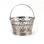 Victorian silver basket with swing handle and pierced decoration, London import marks 1894, 10cm