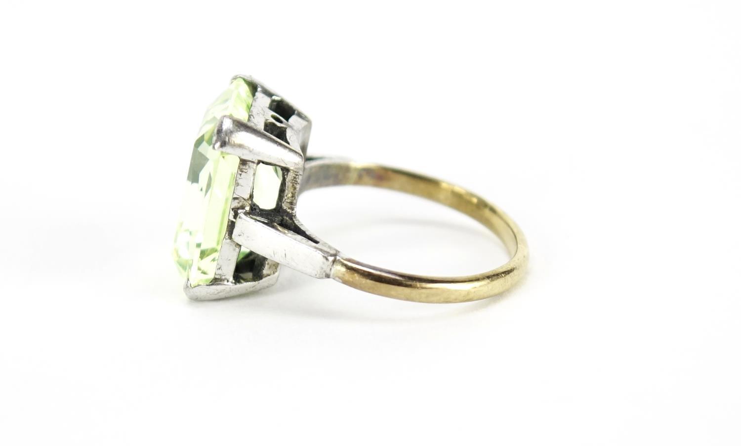 9ct gold green stone ring, size L, 4.5g :For Further Condition Reports Please Visit Our Website. - Image 3 of 8