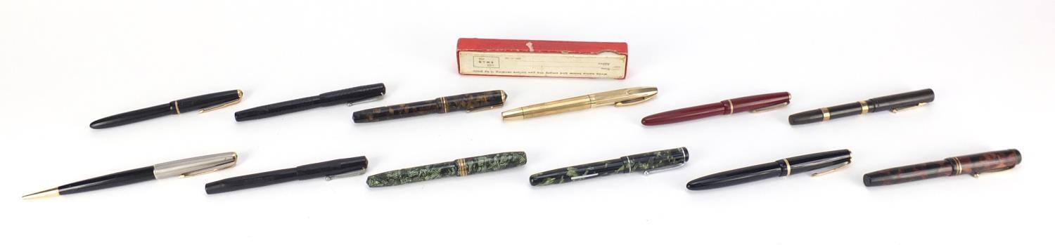 Fountain pens and Parker 61 dip pen including a Waterman's with 9ct gold bands, Swan self filler, - Image 4 of 9