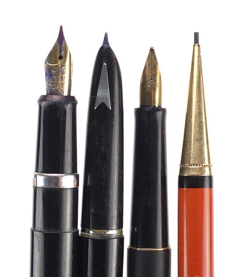 Fountain pens and propelling pencils including a Waterman's brown ripple with 9ct gold band, - Image 7 of 13