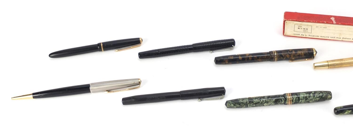 Fountain pens and Parker 61 dip pen including a Waterman's with 9ct gold bands, Swan self filler, - Image 5 of 9