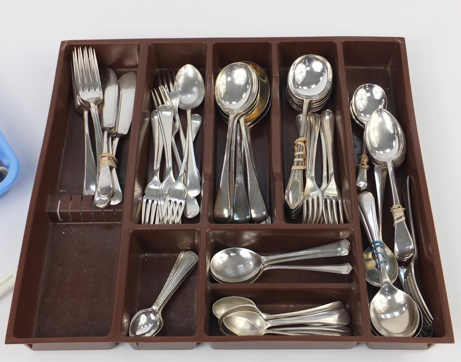 Silver plated and stainless steel cutlery : For Further Condition Reports Please visit our website - - Image 4 of 6