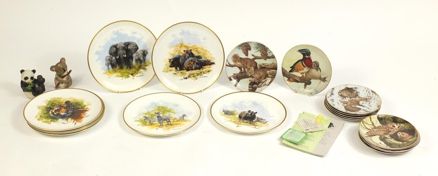 Wildlife collectors plates and animals including Wedgwood by Spink, David Shepherd collection :