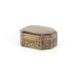 Indian brass box with hinged lid, 10.5cm in length : For Further Condition Reports Please visit