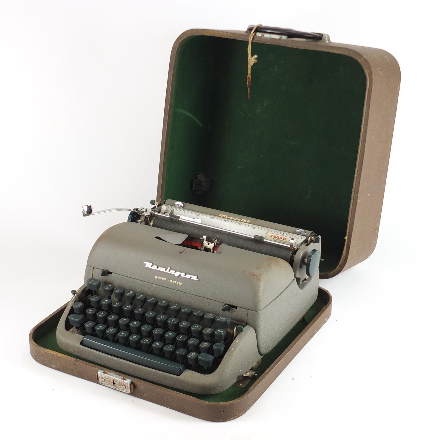 Vintage Remington quiet riter portable typewriter : For Further Condition Reports Please visit our