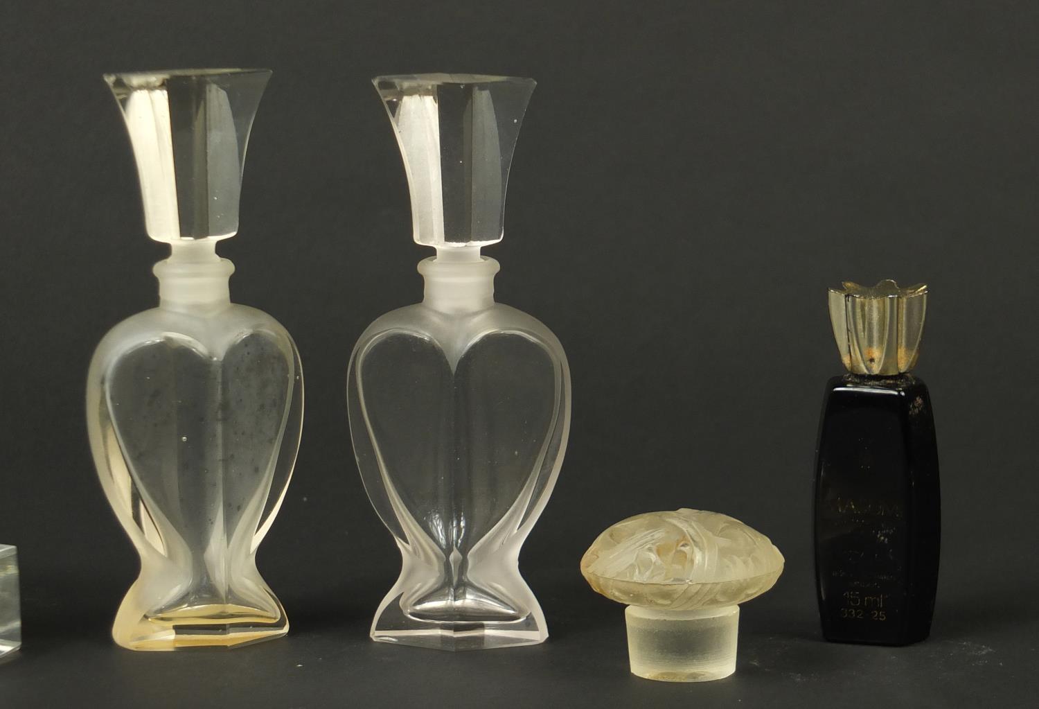 Art Deco glassware including a Lalique bull paperweight and scent bottles, the bull 11cm in length : - Image 4 of 7