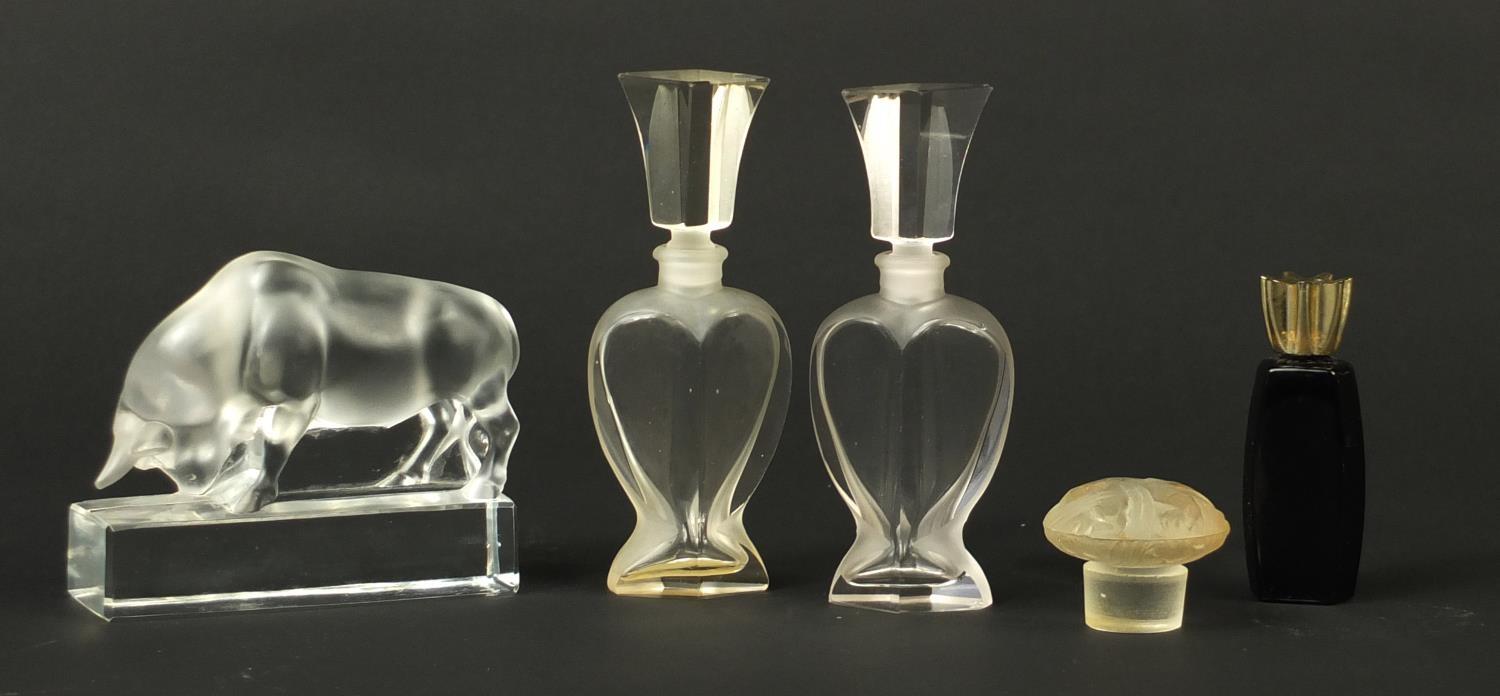 Art Deco glassware including a Lalique bull paperweight and scent bottles, the bull 11cm in length : - Image 5 of 7