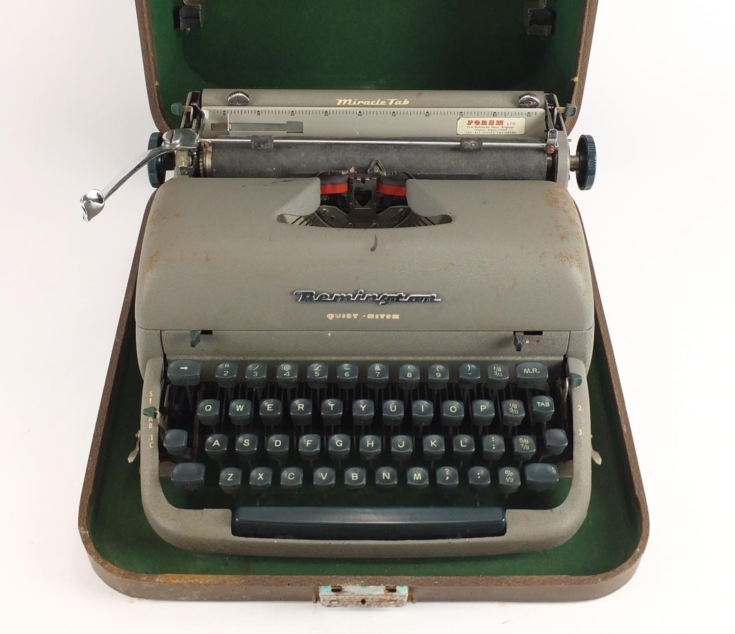 Vintage Remington quiet riter portable typewriter : For Further Condition Reports Please visit our - Image 3 of 4