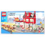 LEGO CITY SET NO. 7641 CITY CORNER