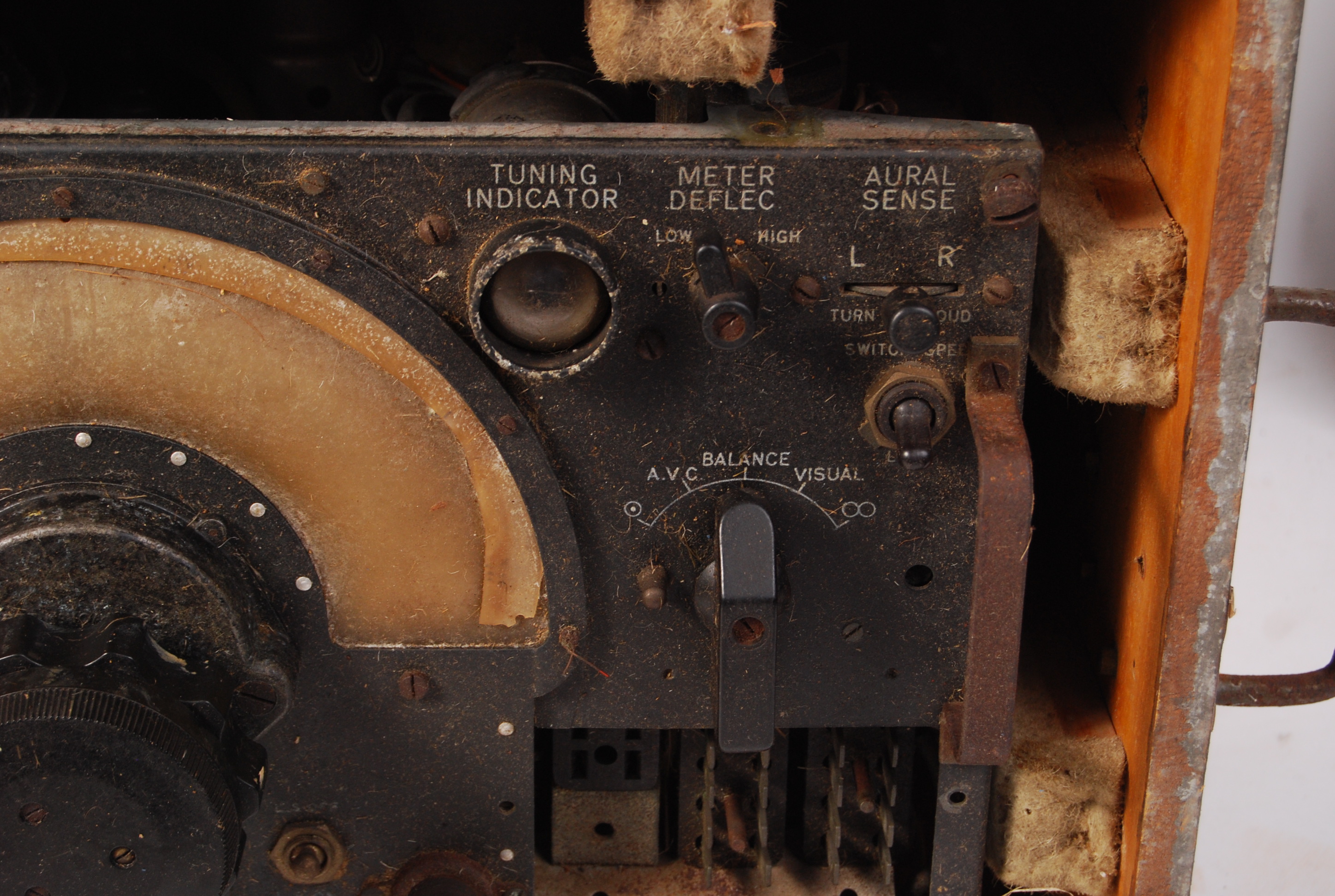 ORIGINAL LANCASTER WIRELESS OPERATOR'S RADIO WIREL - Image 2 of 4