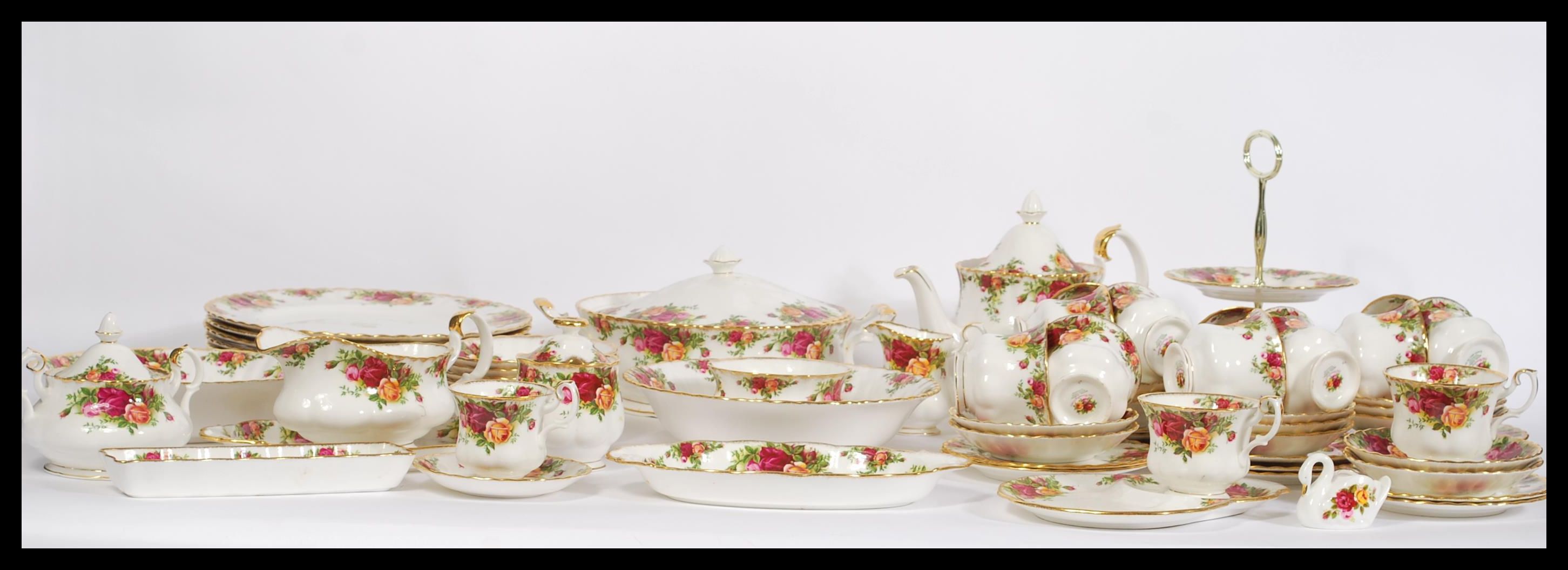 An extensive Royal Albert Old Country Roses dinner and tea service set consisting of twelve cups,