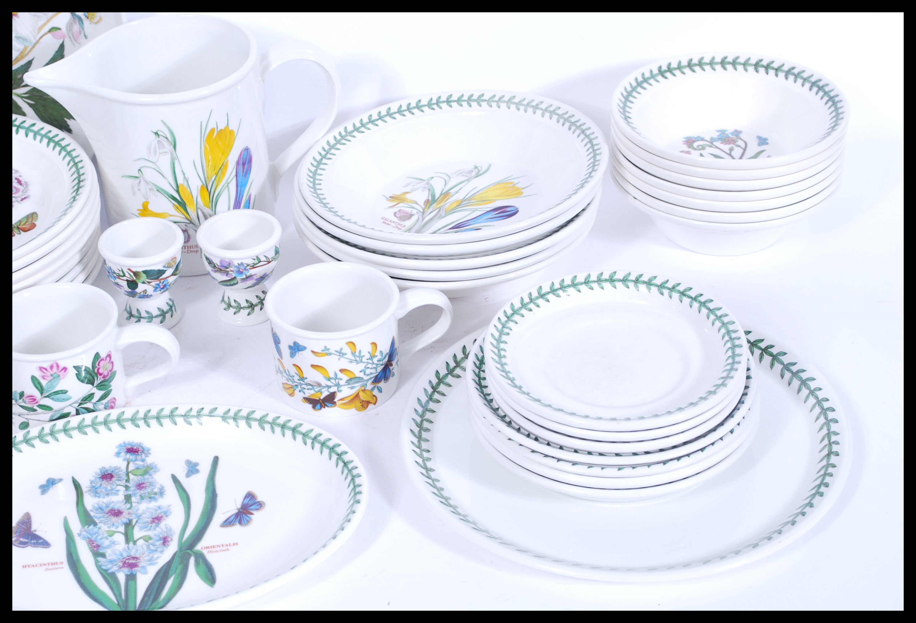 A collection of Portmeirion botanic garden table wares, to include water jug, tray, pie dish, two - Image 2 of 6