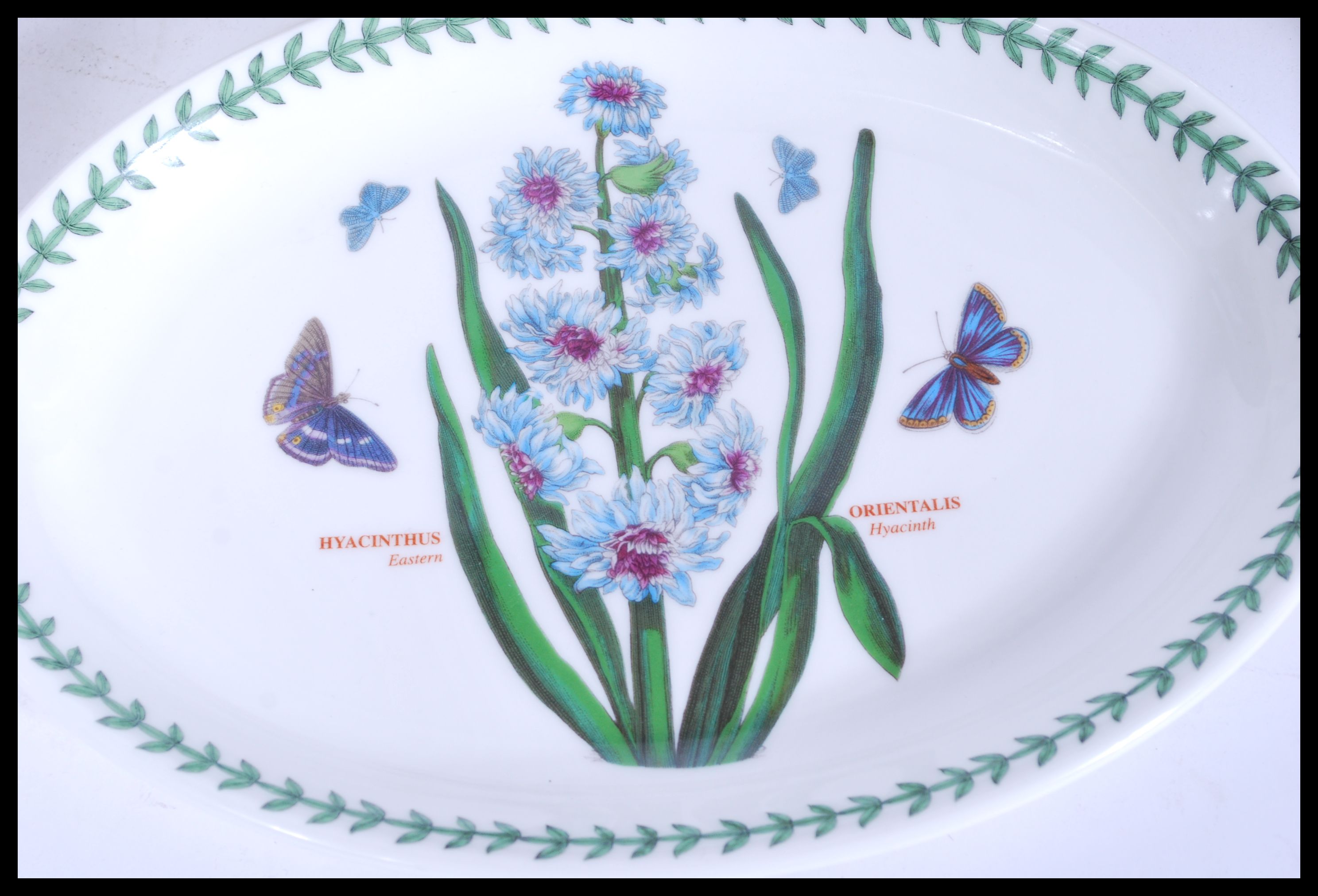 A collection of Portmeirion botanic garden table wares, to include water jug, tray, pie dish, two - Image 4 of 6