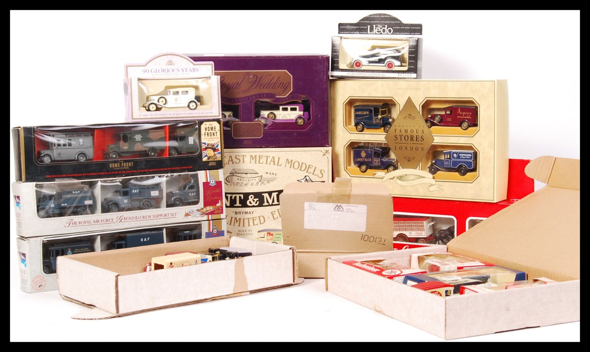 ASSORTED LLEDO SCALE DIECAST MODEL VEHICLES