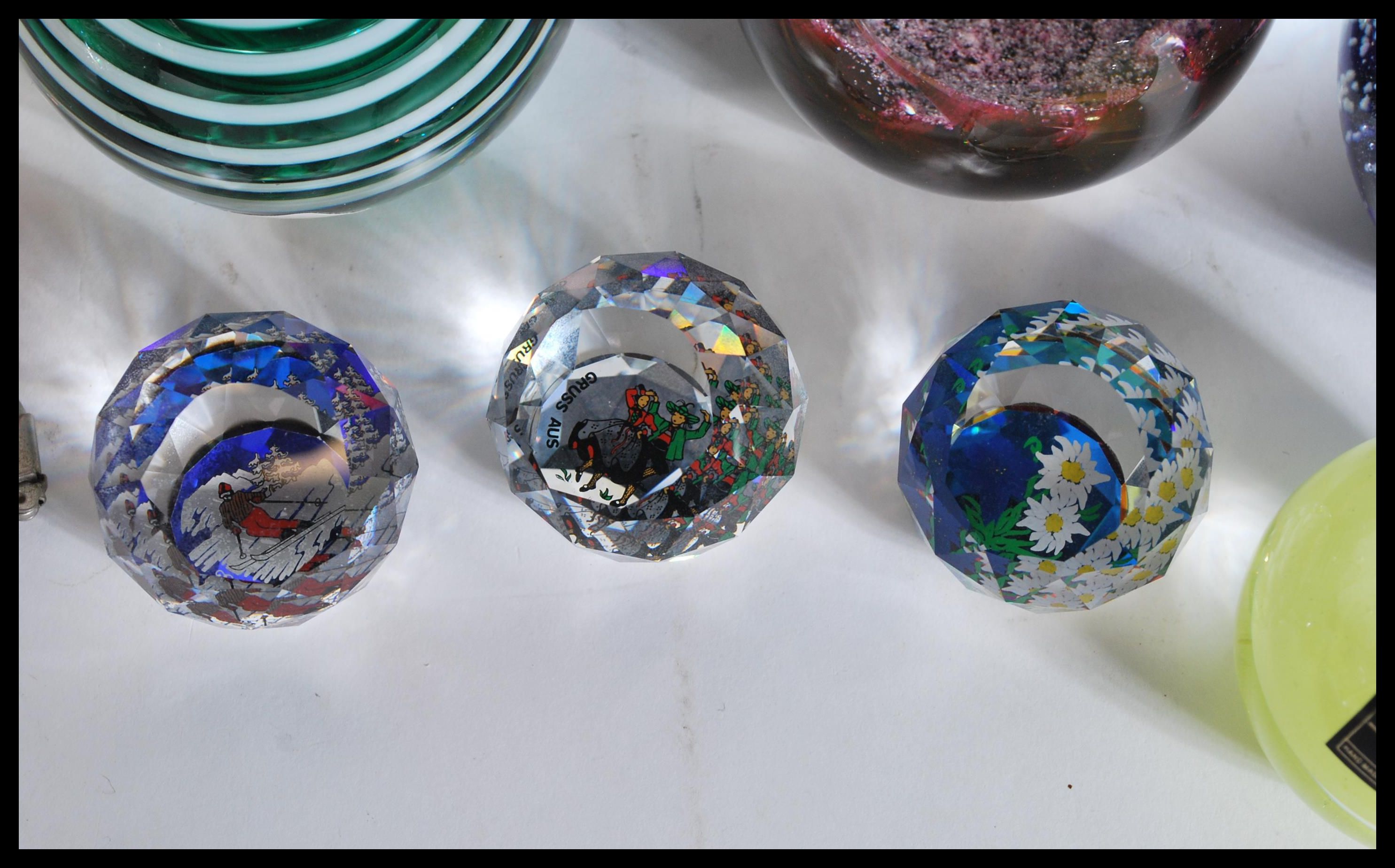 A collection of assorted 20th Century glass paperweights to include Swarovski, Wordsley, Langham, - Image 2 of 5