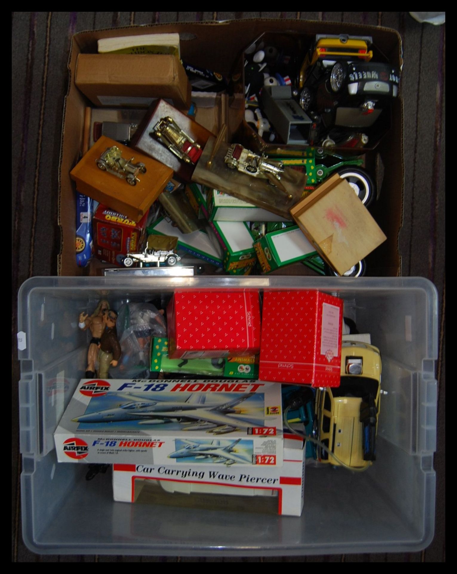 ASSORTED MIXED TOYS