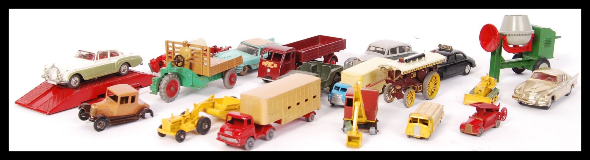 ASSORTED SCALE DIECAST MODEL MATCHBOX LESNEY, DINKY AND CORGI
