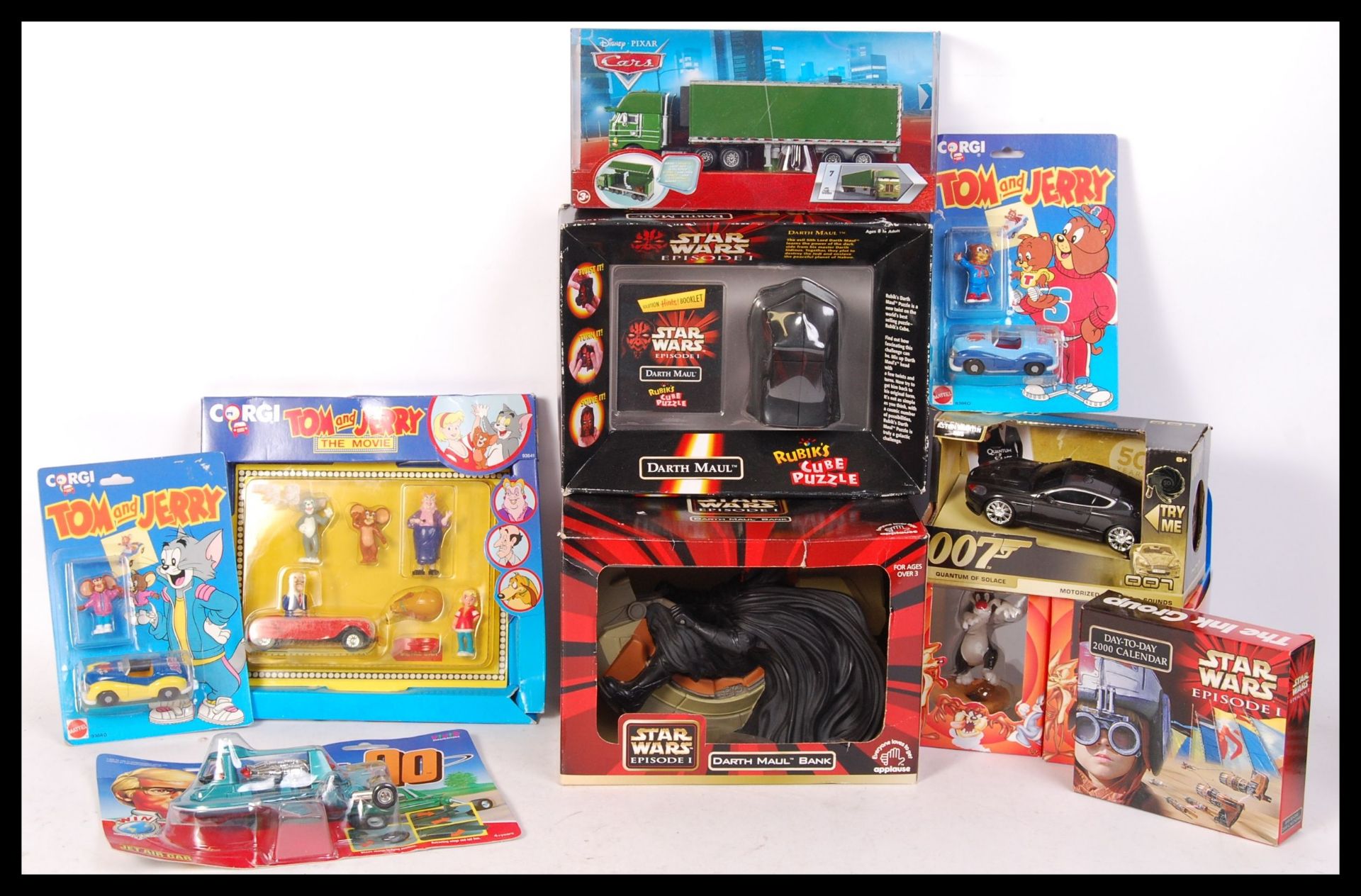 ASSORTED TV & FILM RELATED BOXED & CARDED TOYS