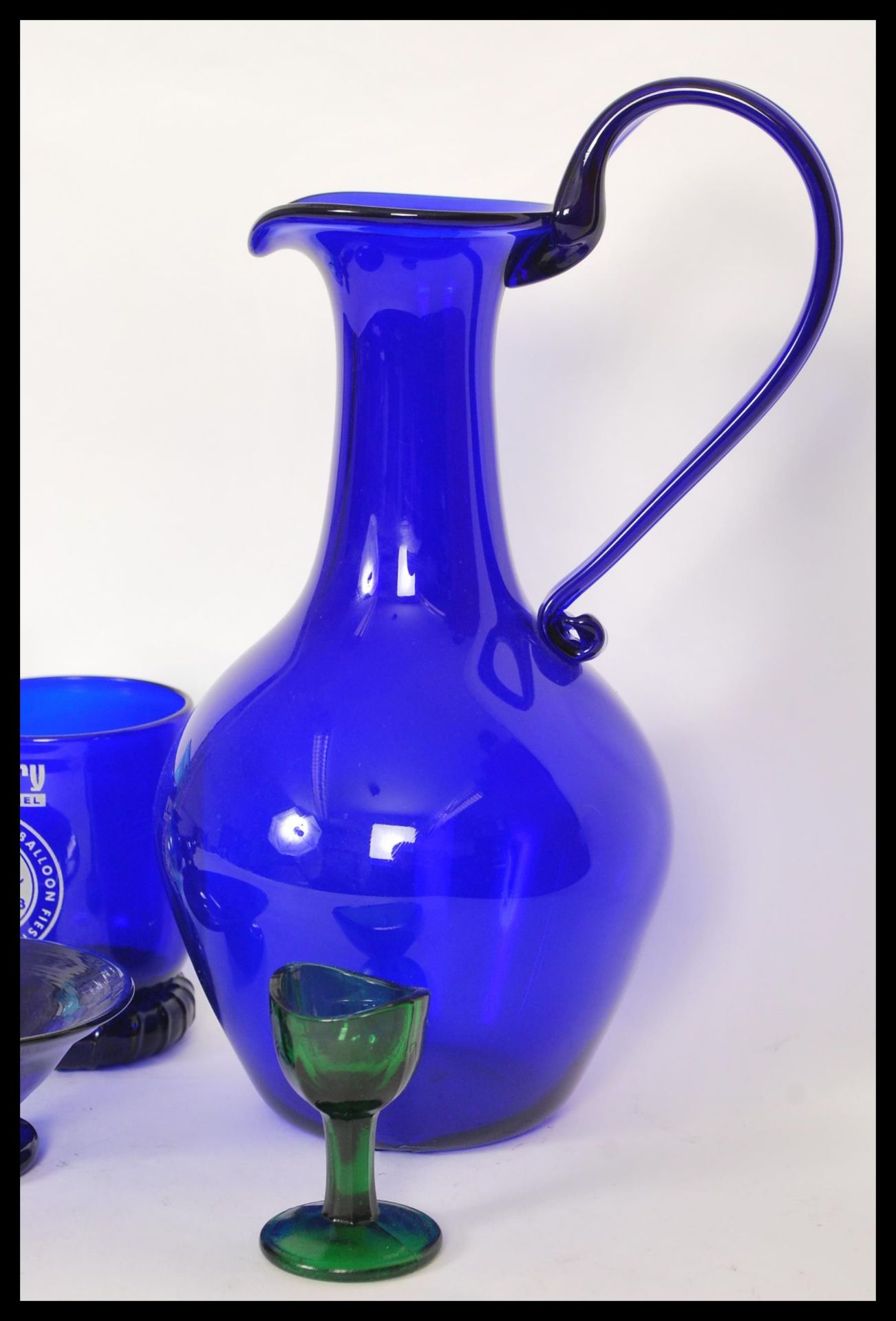 A collection of Bristol blue glass and others to include a large Bristol Blue glass ewer / water jug - Bild 2 aus 5