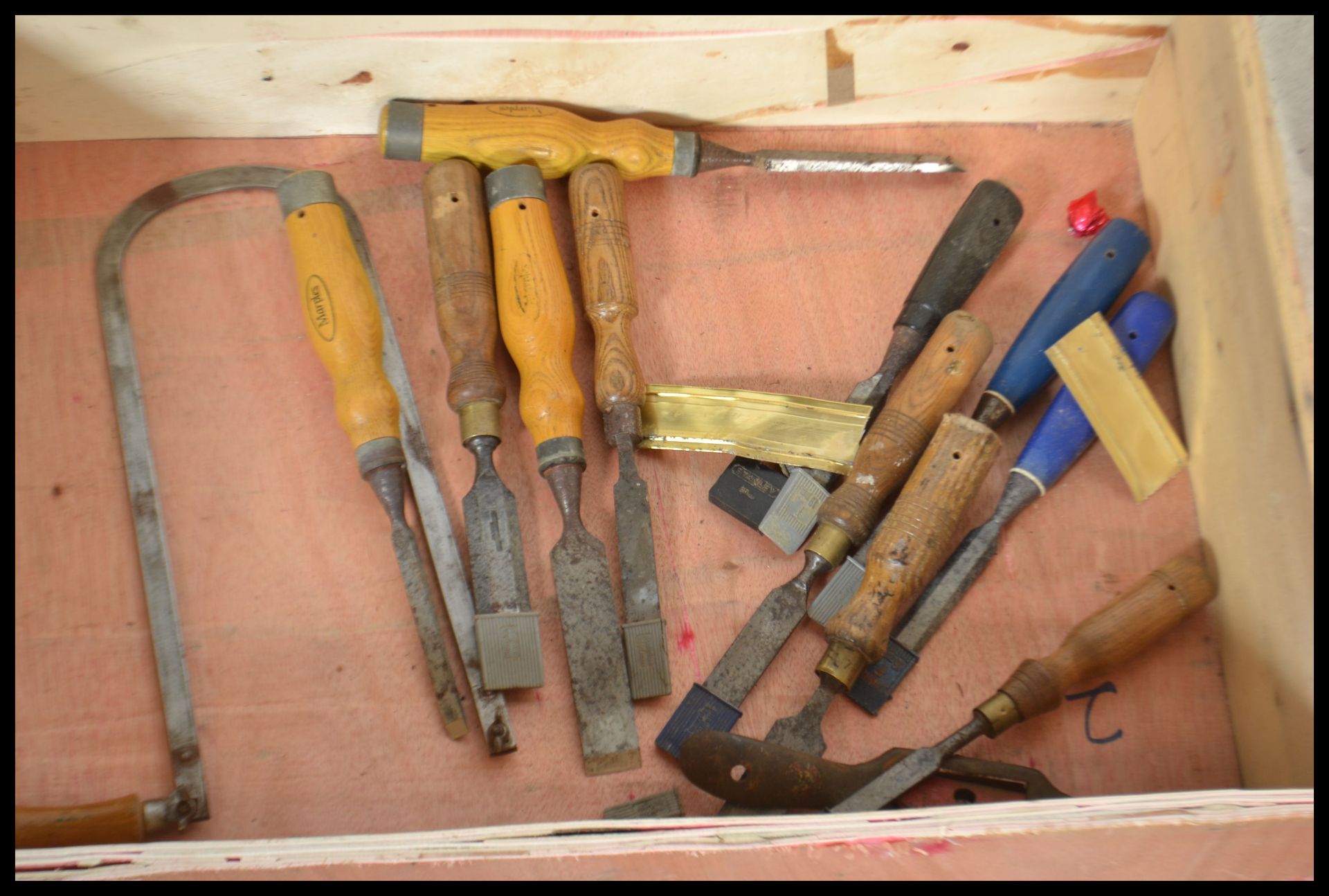 A selection of vintage 20th Century tools to include a pair of Astor lawn shears, a Stanley plane, a - Bild 12 aus 12