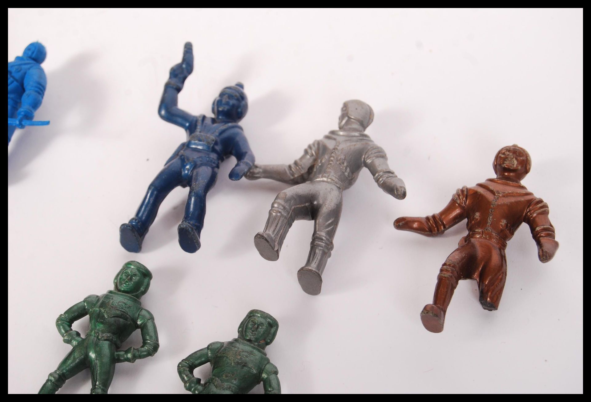 VINTAGE SPACEMAN ASTRONAUT MODEL PLAYSET FIGURES - Bild 2 aus 4