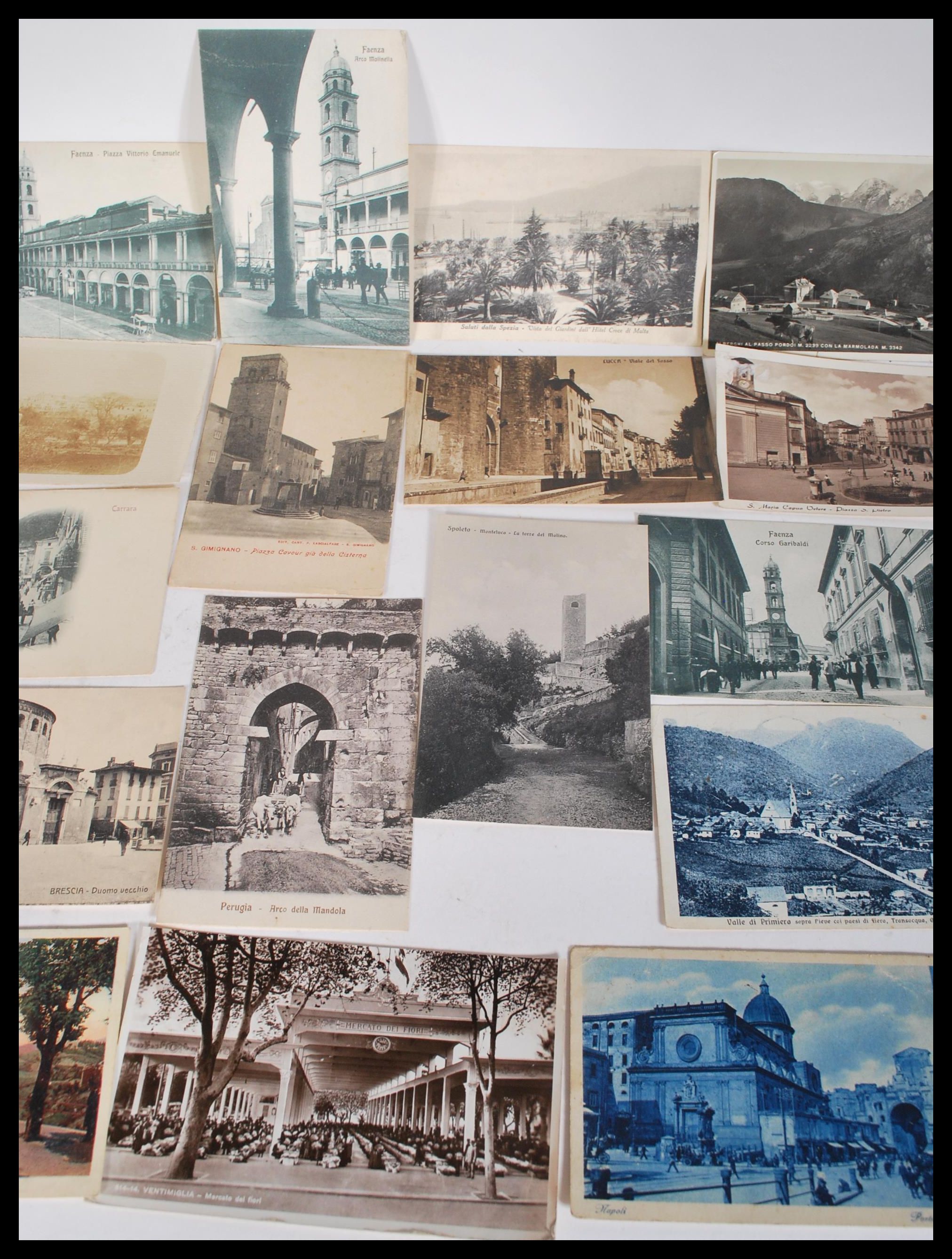 Postcards: ITALY Shoebox with 700-800 Italian antique views. Some Sicily and Venice noted. Appears - Image 3 of 5