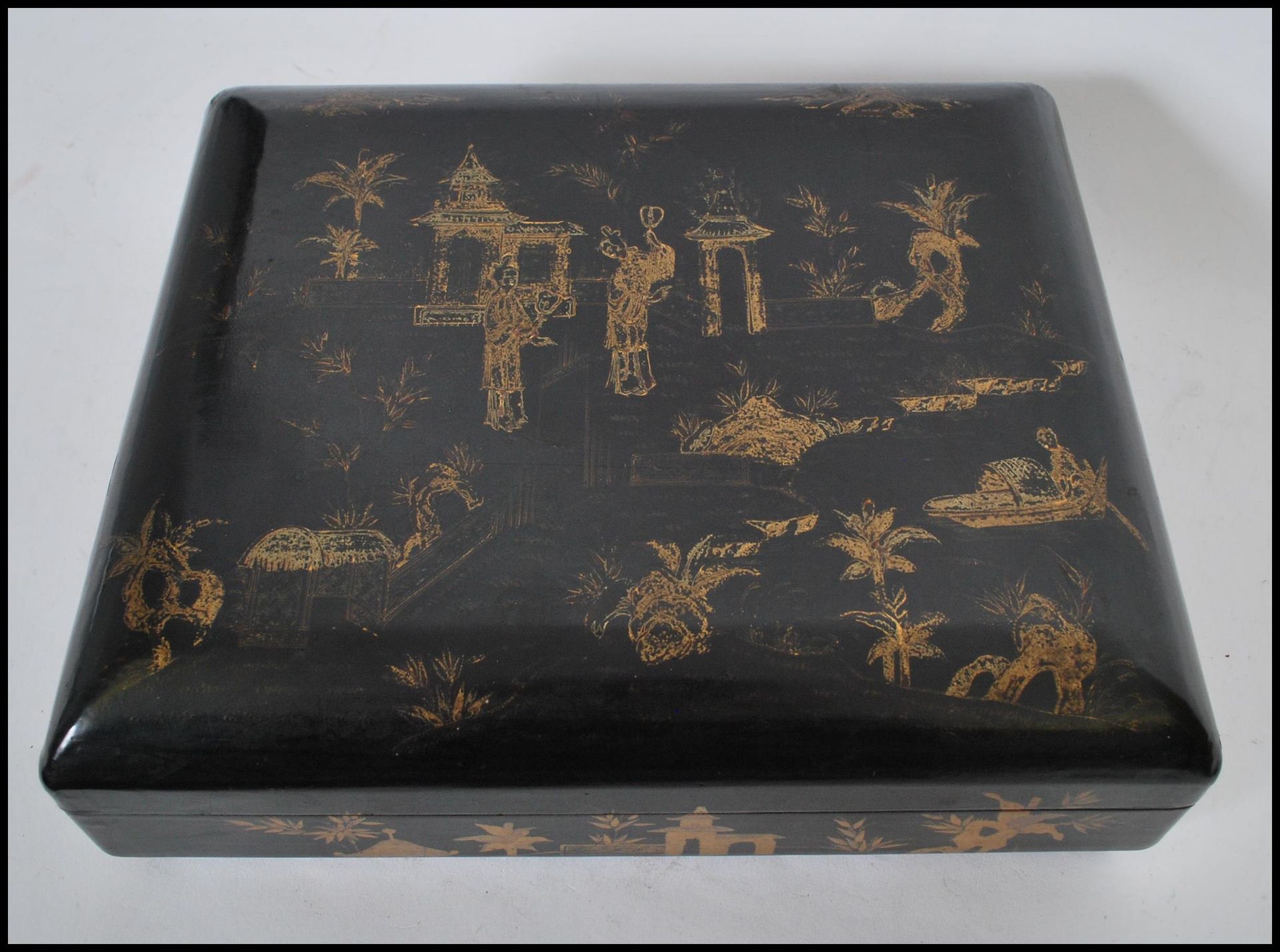 A late 19th century Chinese black lacquered and gilt games box with a detachable lid, enclosing five - Bild 2 aus 5