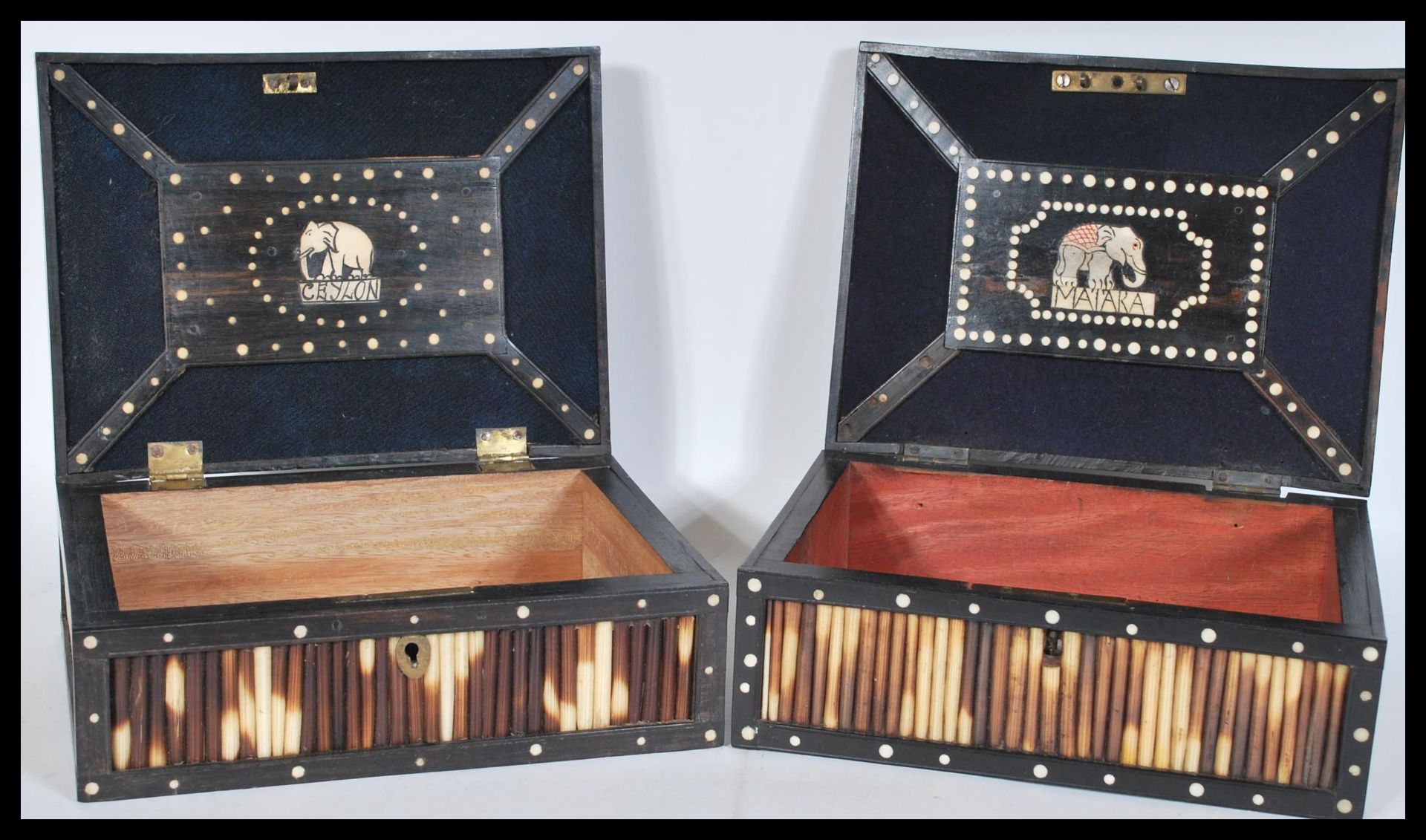 A pair of 19th Century Anglo Indian ebony and porcupine work boxes of sarcophagus form having - Bild 4 aus 5