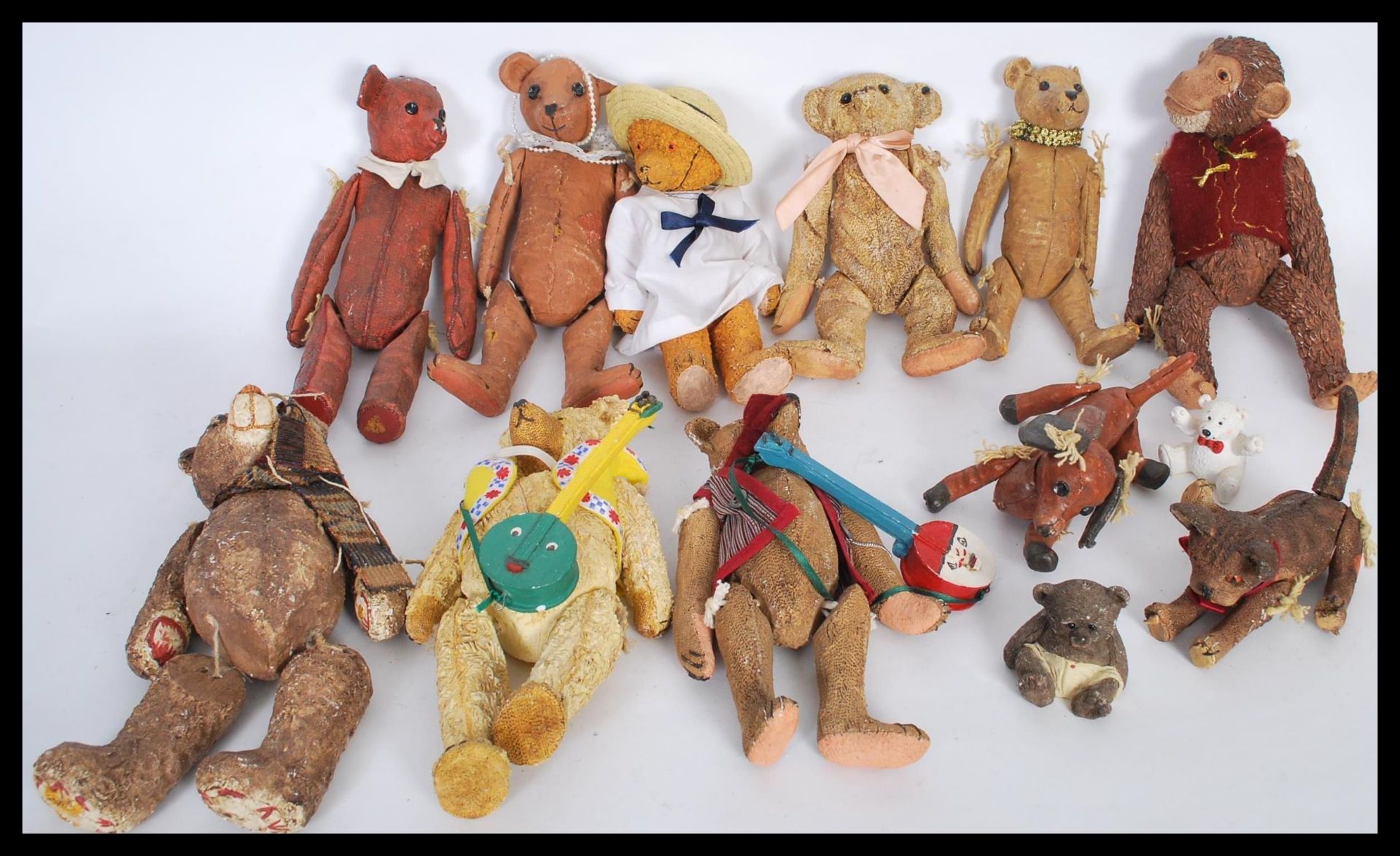 A collection of String Things children's toys designed by Peter Fagan to include, teddy bears with