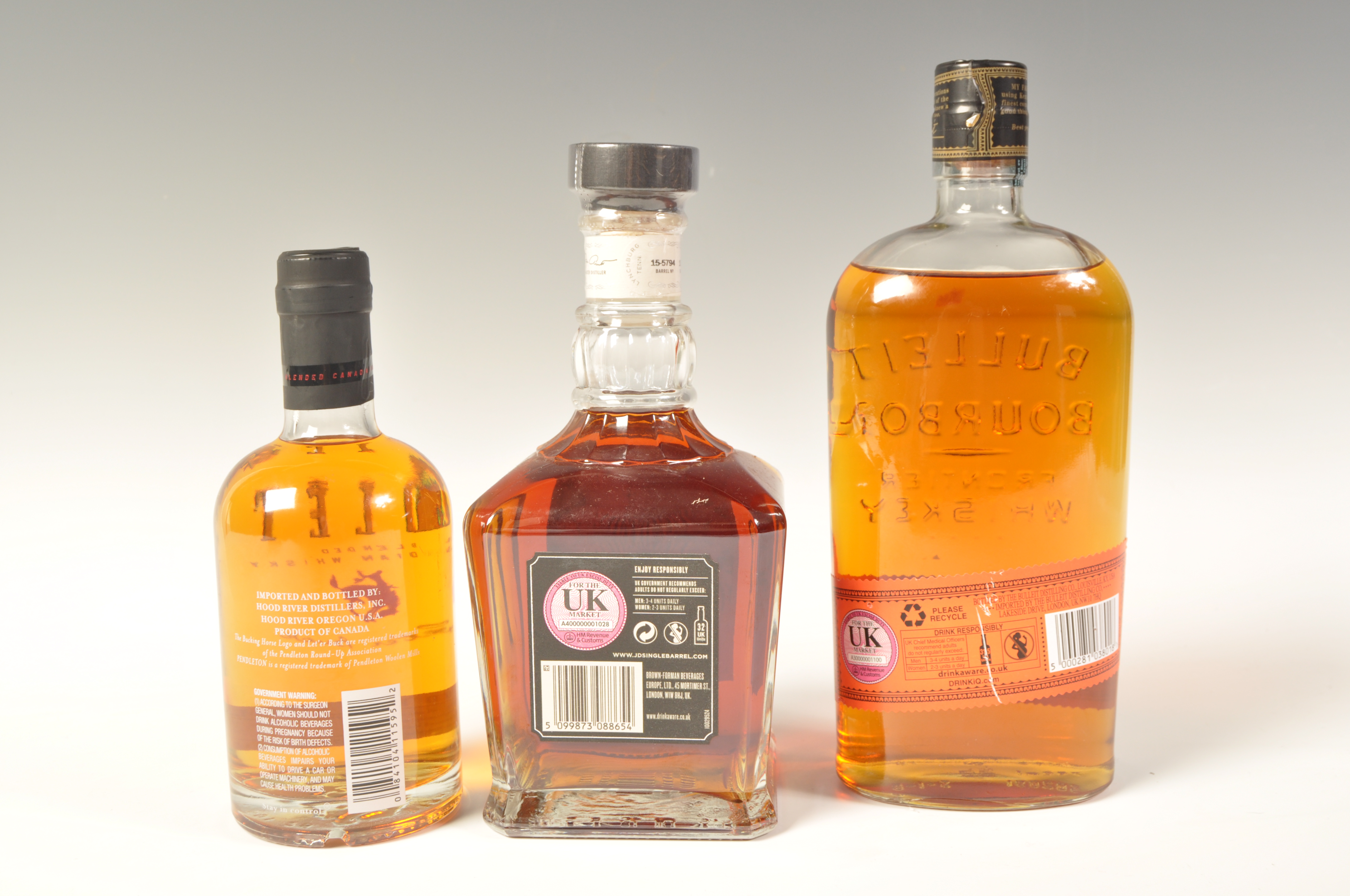 THREE BOTTLES OF AMERICAN / CANADIAN WHISKY - Bild 2 aus 4