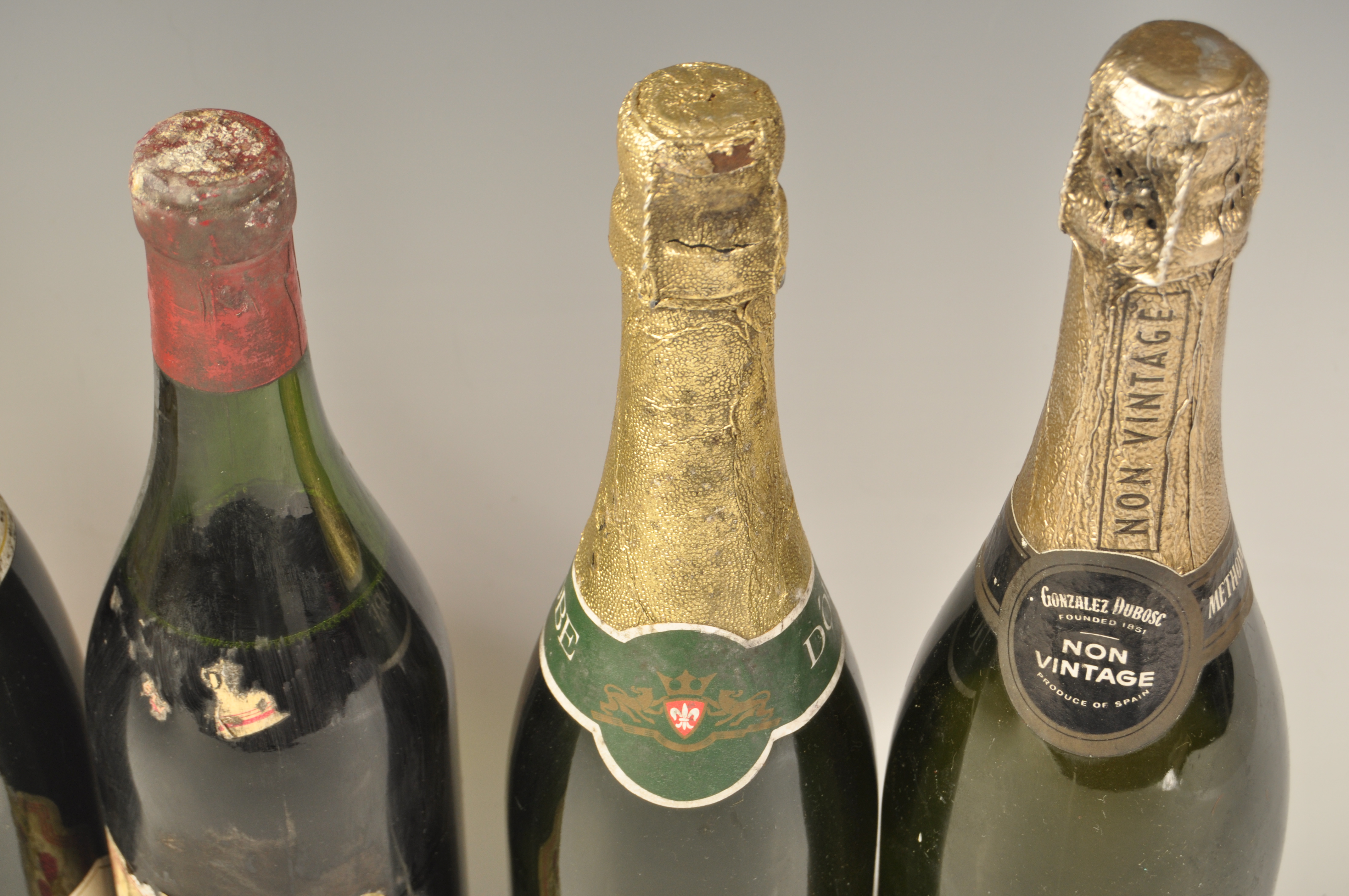 VINTAGE WINES AND CHAMPAGNE BRUT TO INCLUDE VIN DE BOURGOGNE BEAUNE - Bild 3 aus 4