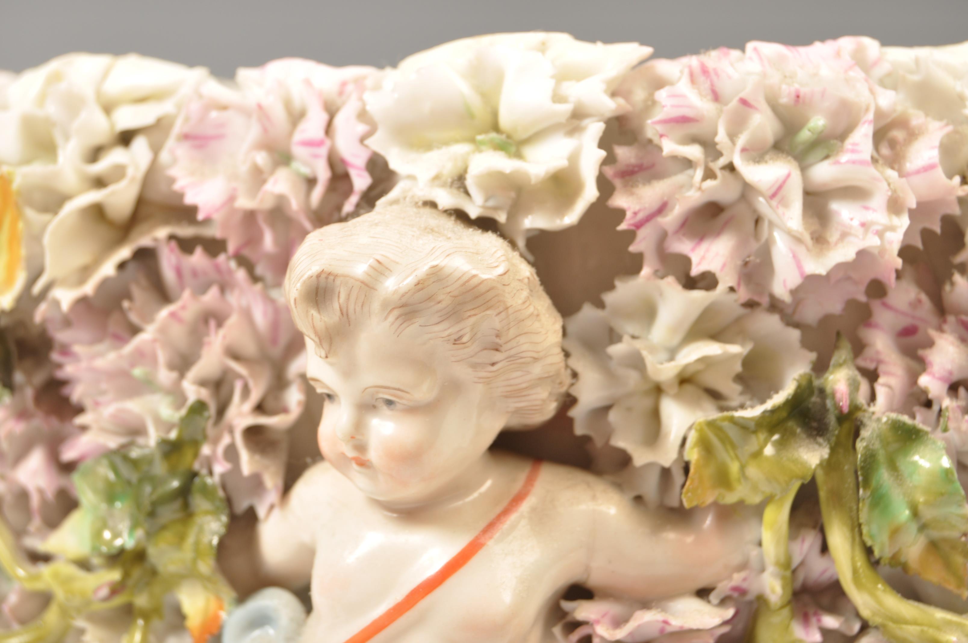 19TH CENTURY GERMAN SITZENDORF FLORAL CHERUB PLANTER PLANT POT - Image 2 of 6