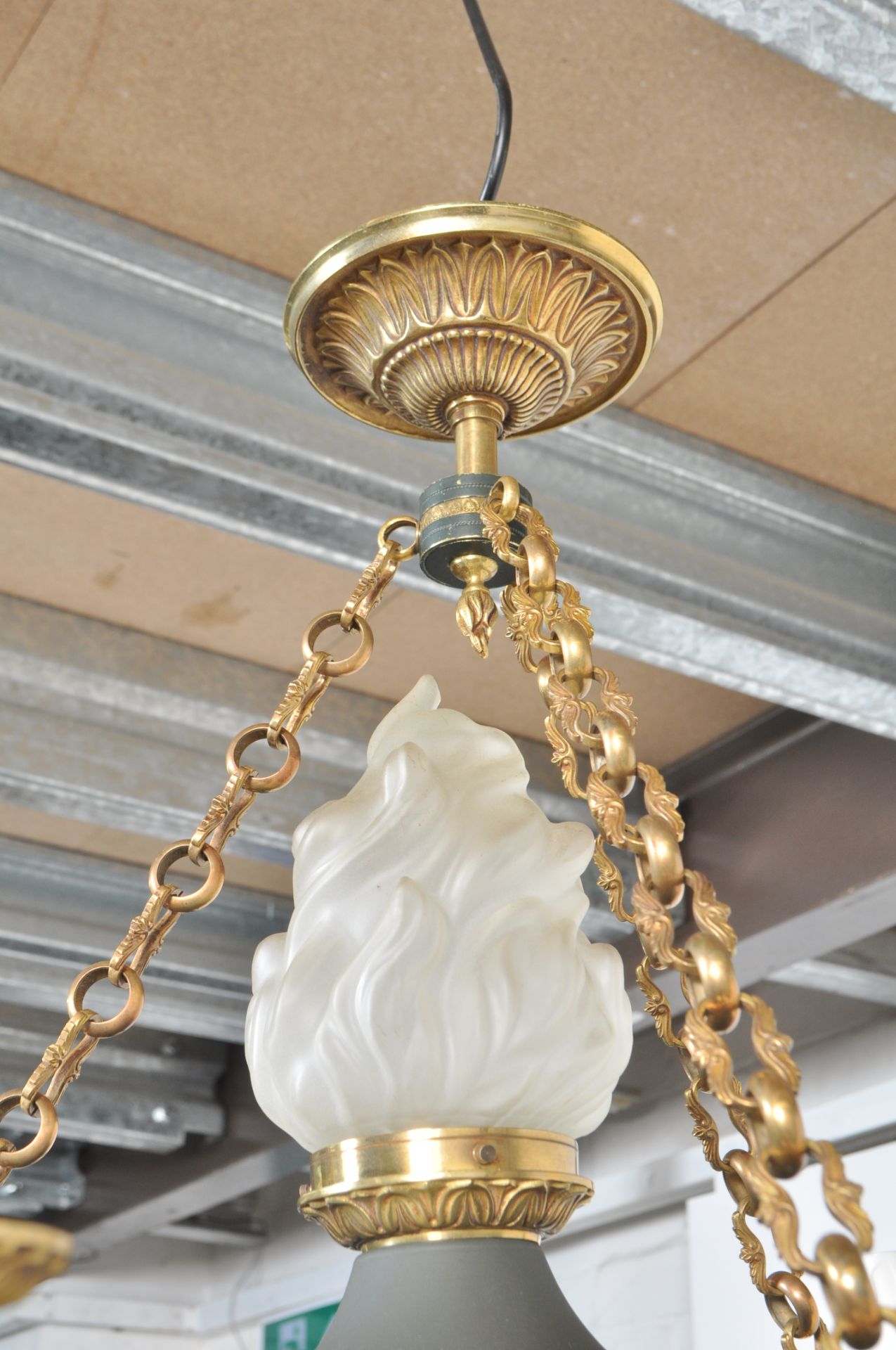 LATE 19TH / 20TH CENTURY FRENCH GILT AND BRASS CHANDELIER - Bild 6 aus 7