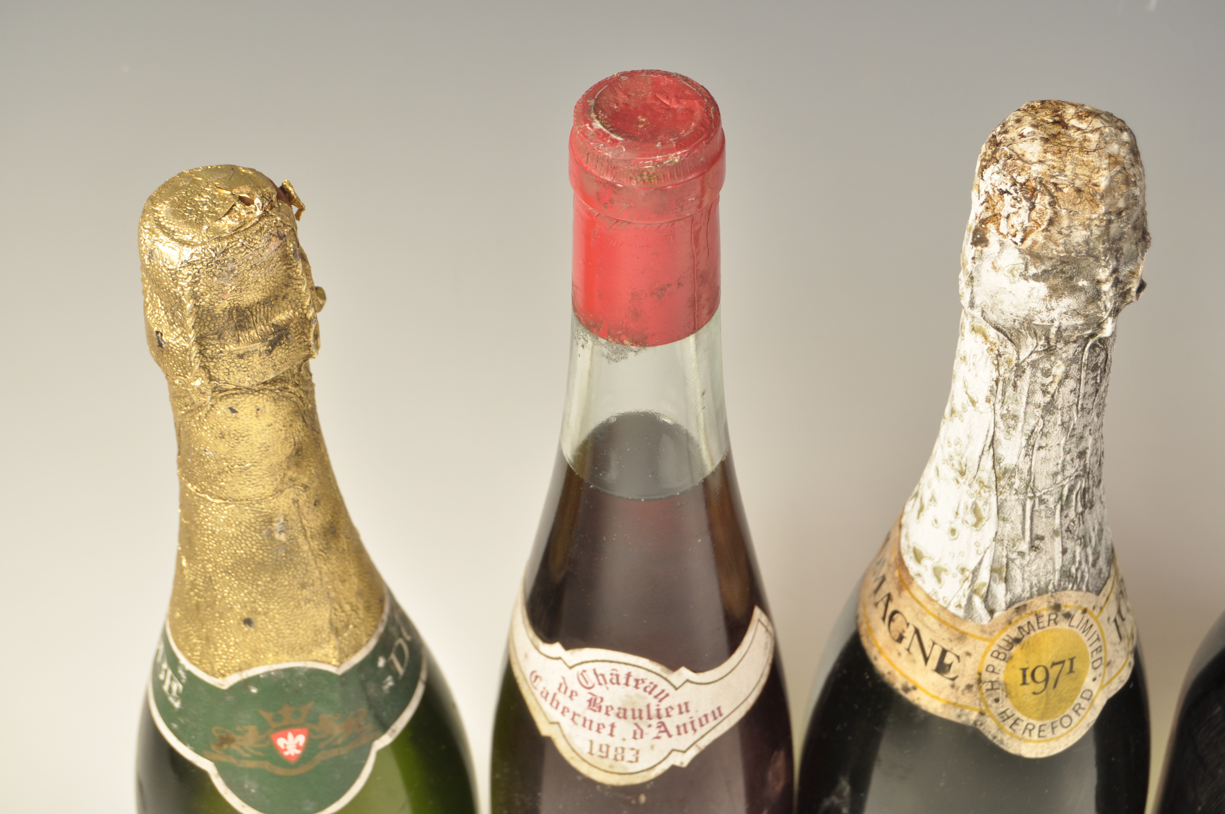 VINTAGE WINES AND CHAMPAGNE BRUT TO INCLUDE VIN DE BOURGOGNE BEAUNE - Bild 2 aus 4