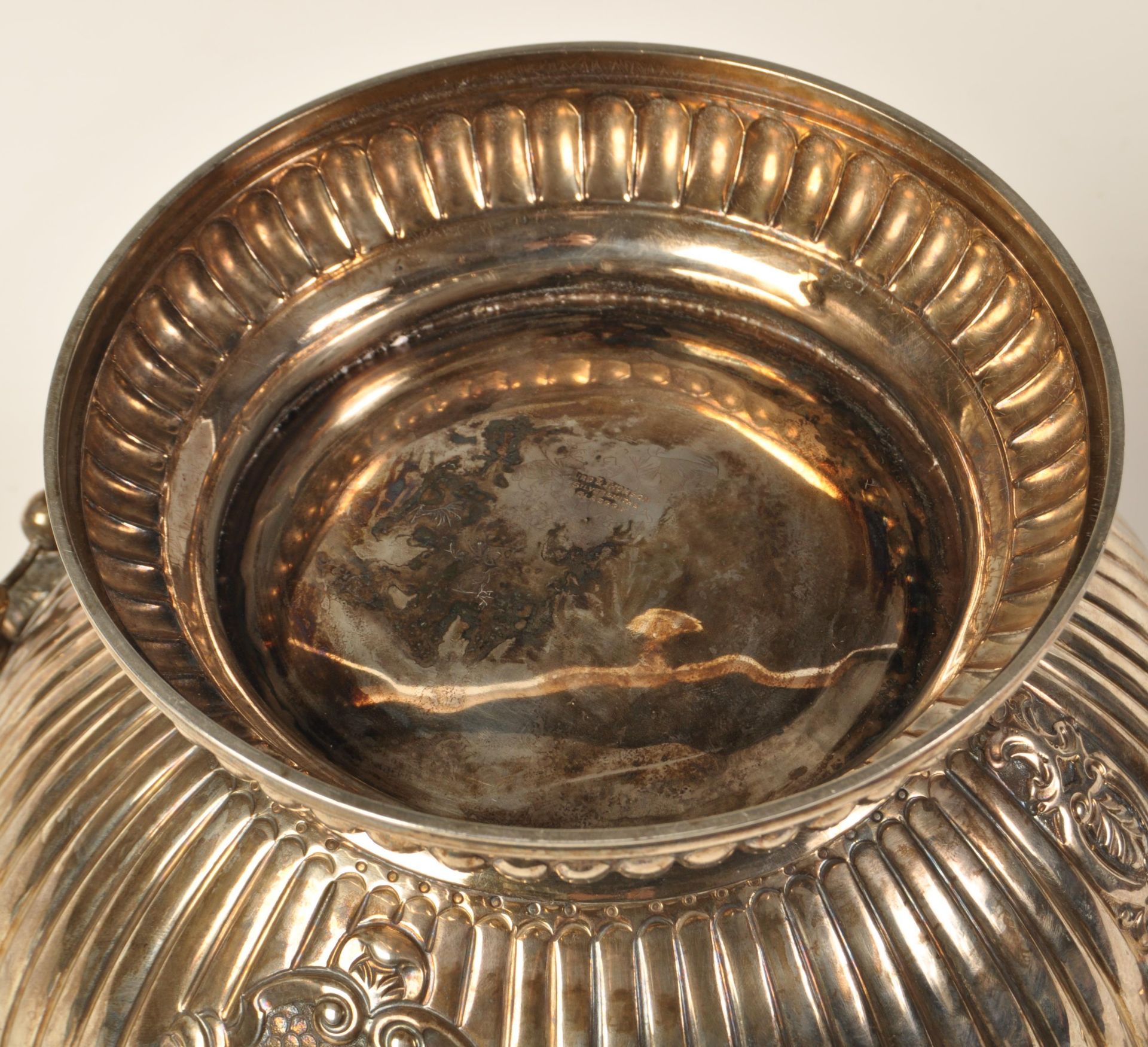 VICTORIAN HALLMARKED SILVER PUNCH BOWL SHEFFIELD 1901 1161 GRAMS - Bild 7 aus 7