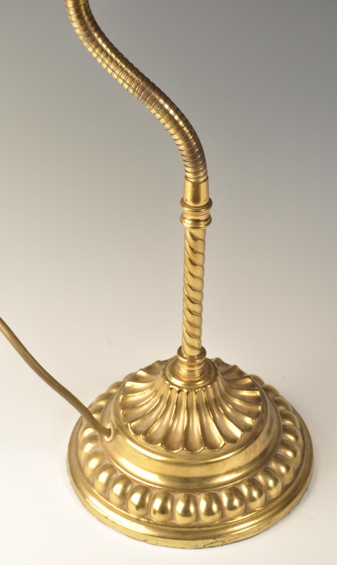 1920'S GILT METAL GOOSE NECK BANKERS LAMP - Bild 2 aus 4