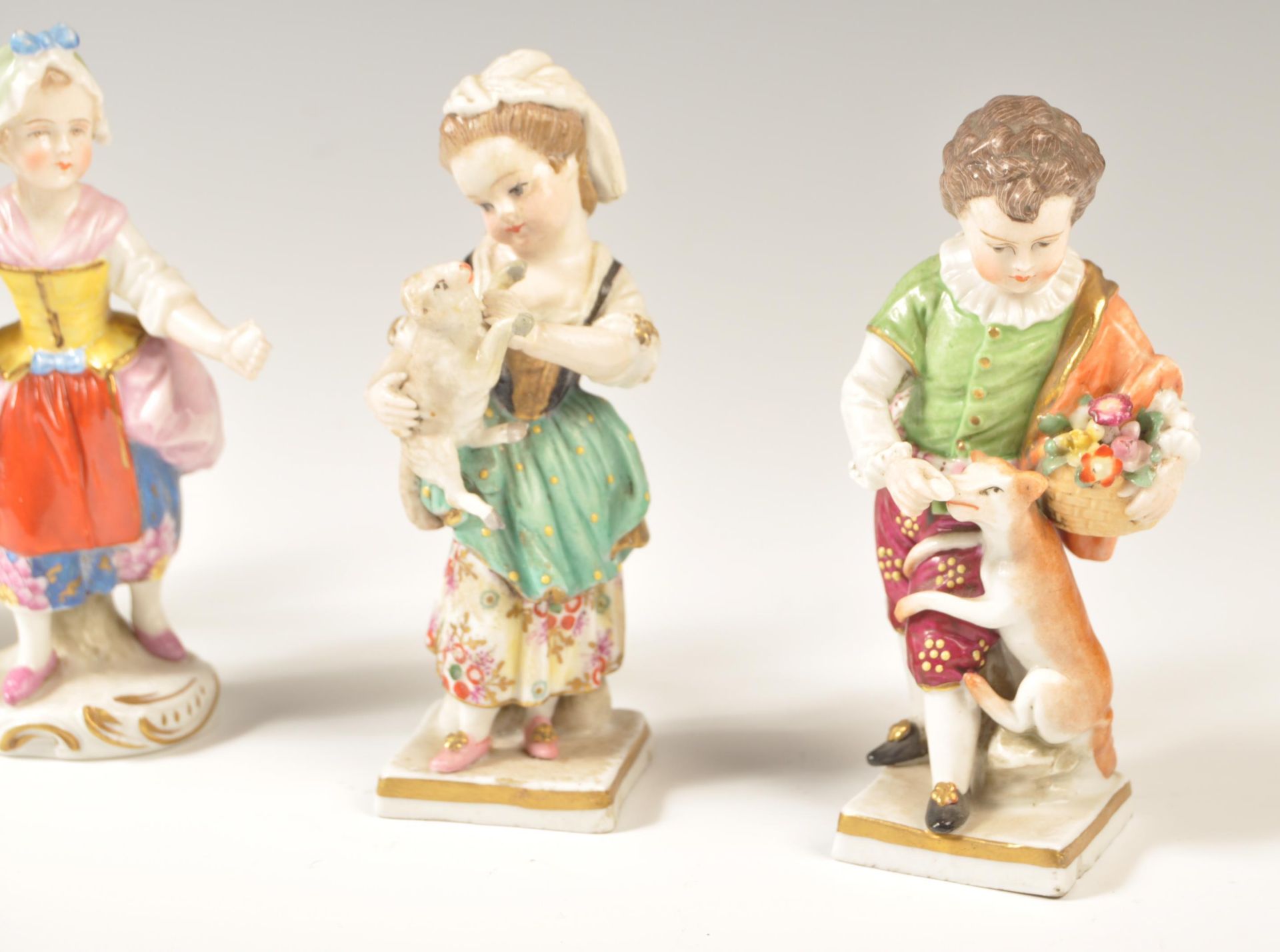 A COLLECTION OF SAMSON OF PARIS 19TH CENTURY PORCELAIN FIGURES - Bild 5 aus 5