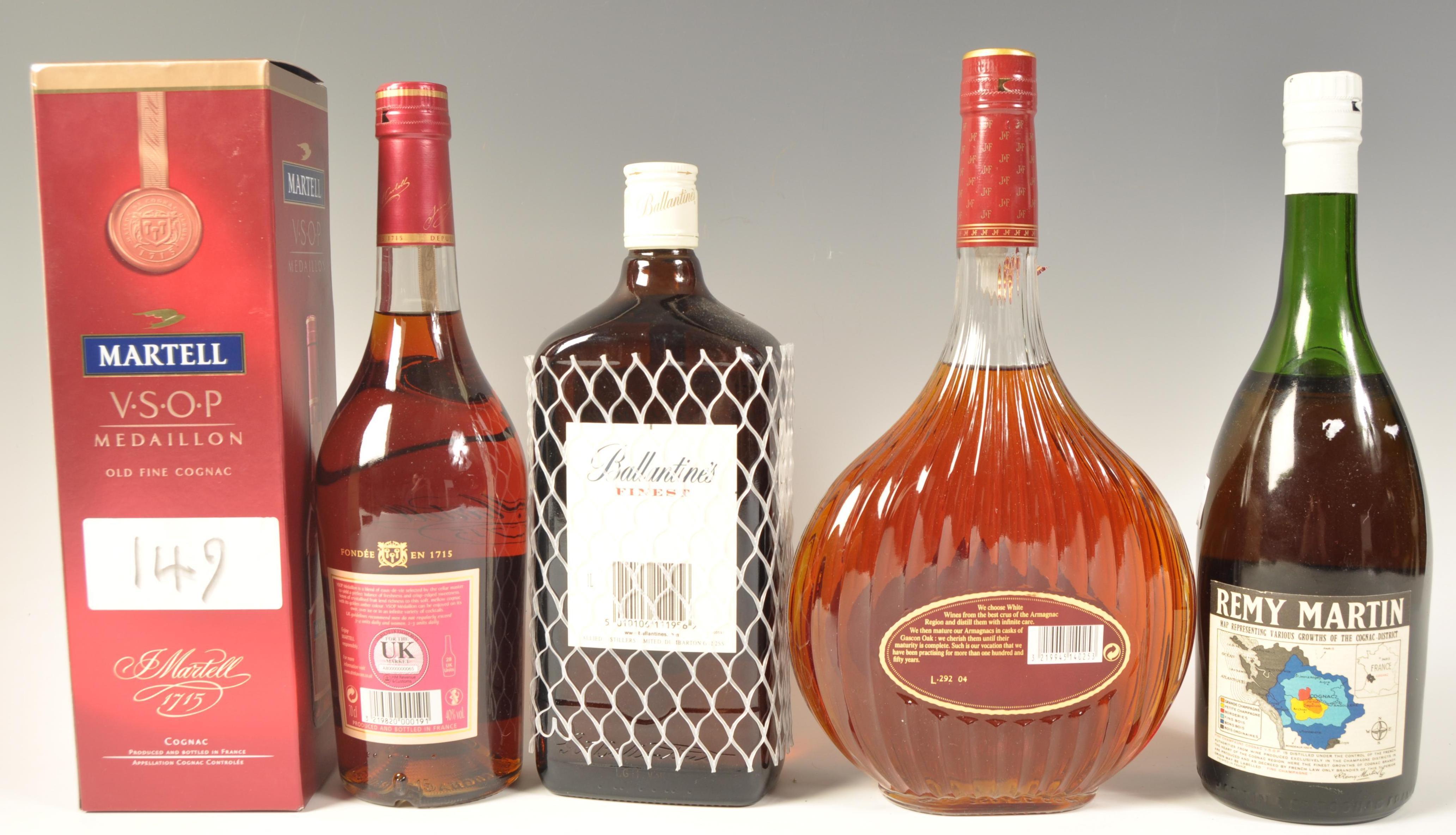 COLLECTION OF BRANDY TO INCLUDE VSOP REMY MARTIN AND OTHERS - Bild 2 aus 6