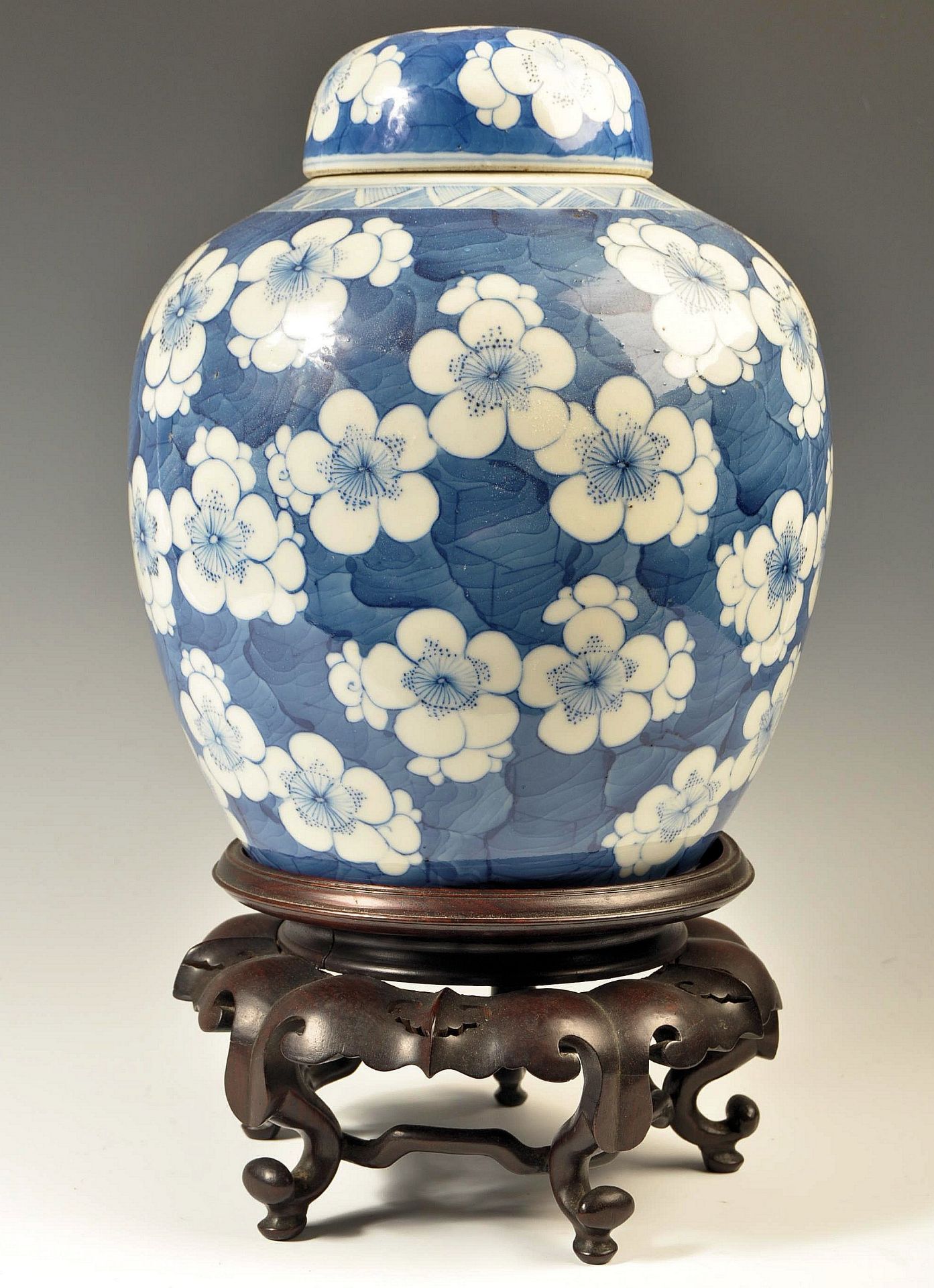 LARGE 19TH CENTURY CHINESE PRUNUS PATTERN GINGER JAR AND STAND