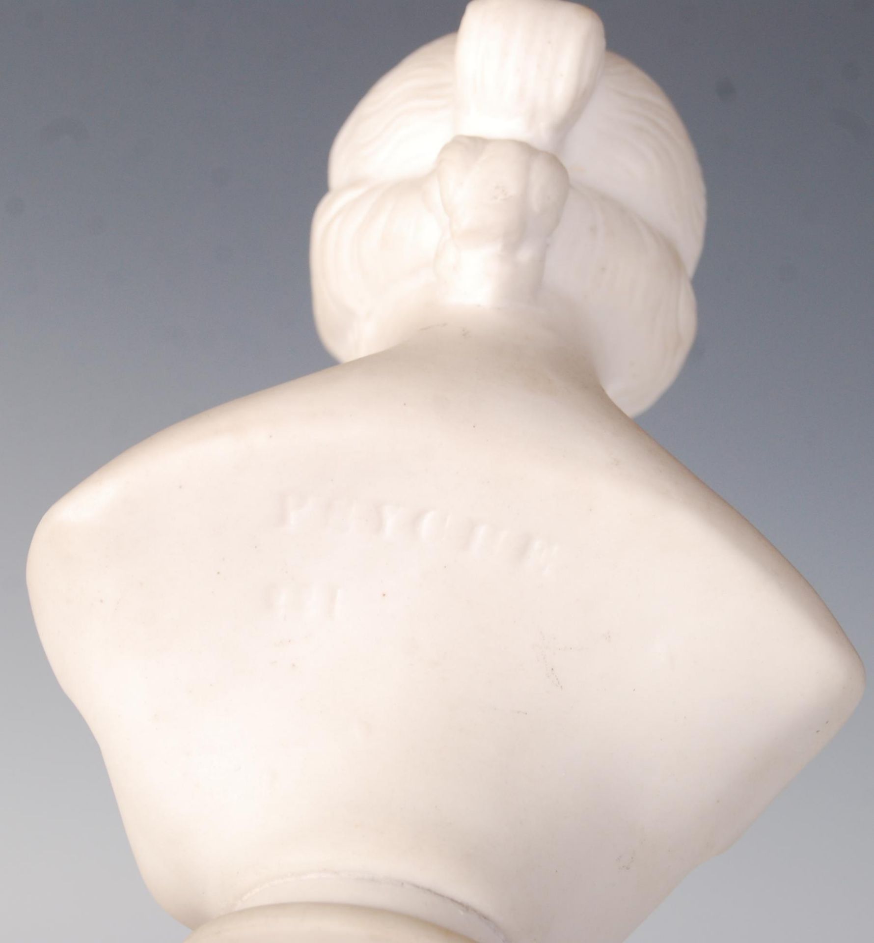 19TH CENTURY VICTORIAN MARBLE AND PARIAN WARE BUST OF PSYCHE - Bild 6 aus 6