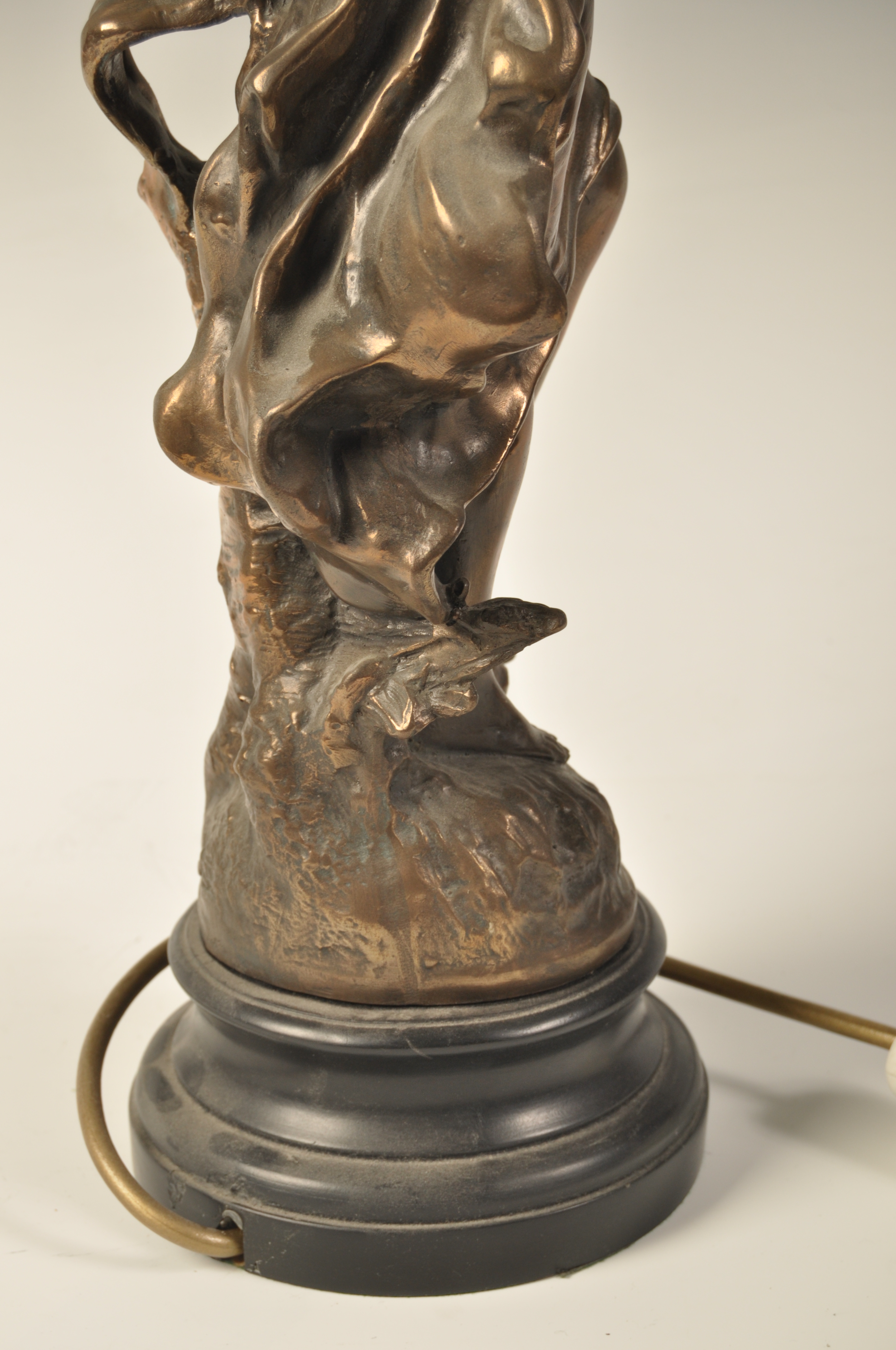 AFTER LOUIS MOREAU BRONZE TABLE LAMP SCULPTURE OF A DANCER - Image 5 of 6