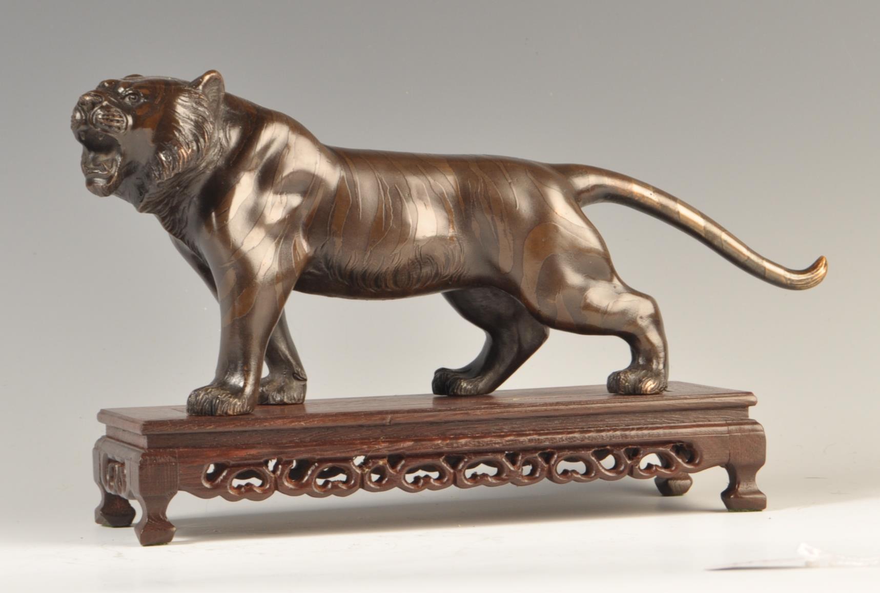 19TH CENTURY JAPANESE MEIJI PERIOD BRONZE TIGER STATUE - Image 2 of 7