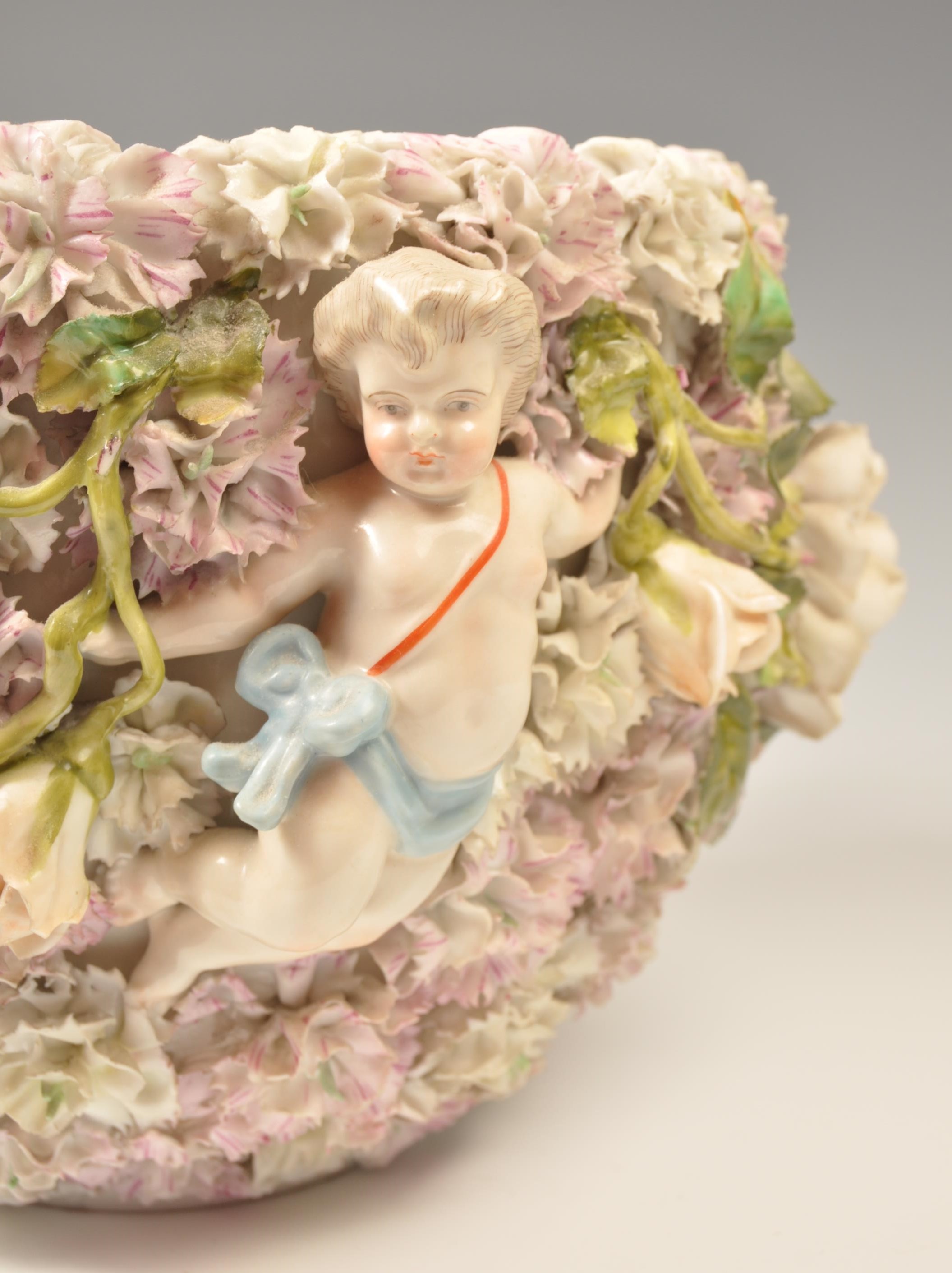 19TH CENTURY GERMAN SITZENDORF FLORAL CHERUB PLANTER PLANT POT - Image 4 of 6