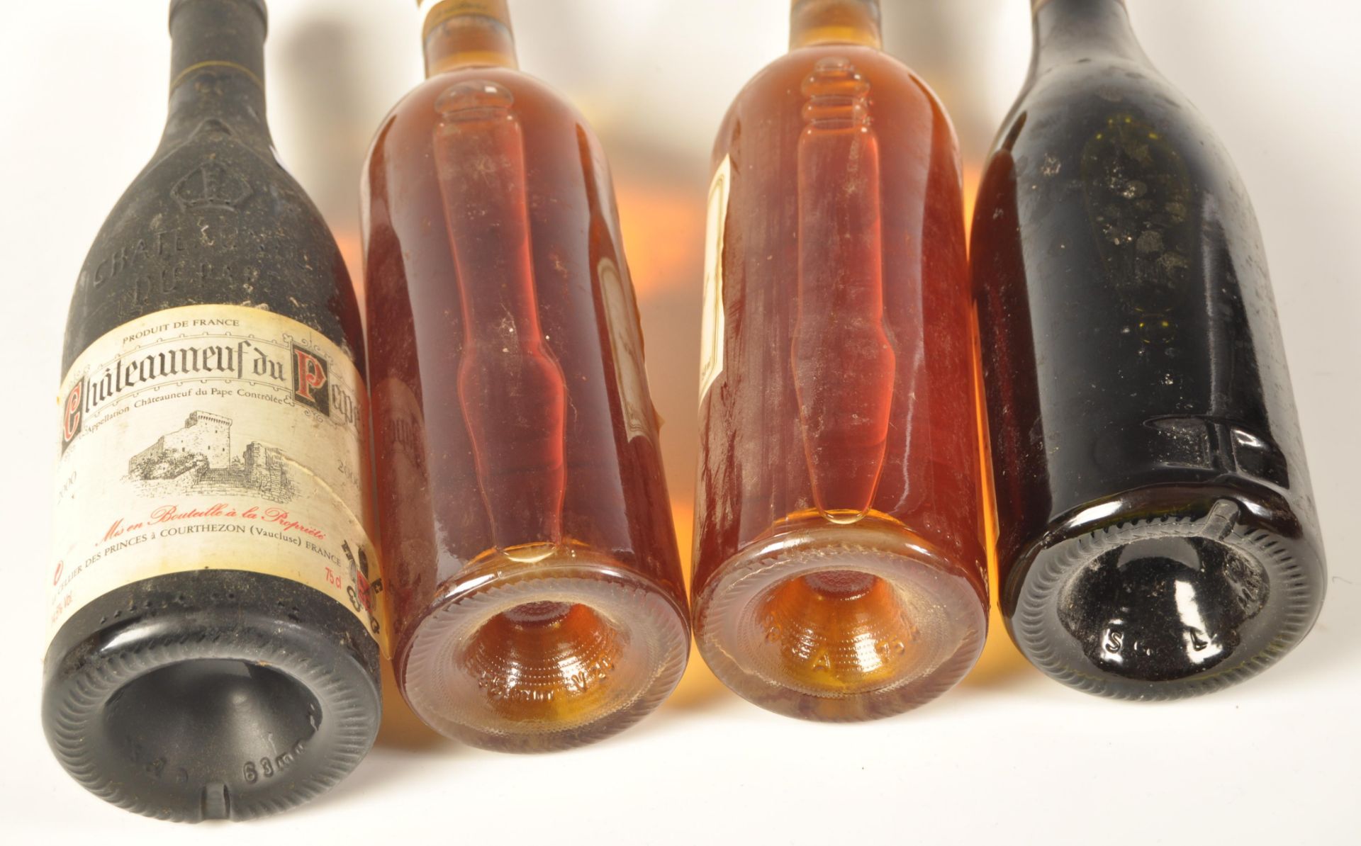 GROUP OF FOUR FRENCH BOTTLES OF WINE - Bild 4 aus 4