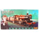 HORNBY HARRY POTTER ORDER OF THE PHOENIX HOGWARTS TRAIN SET